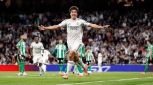 CRÓNICA| Gonzalo se presenta en sociedad y el Madrid arrasa al Betis