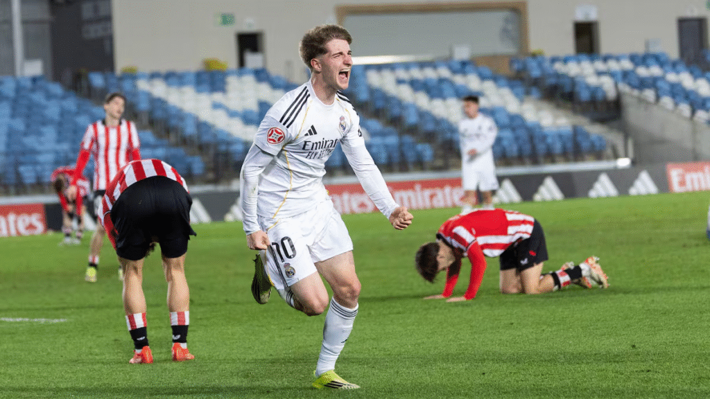 Palacios da el triunfo al Castilla en el último minuto
